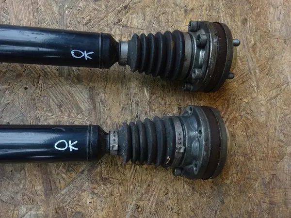 AUDI A3 8P GOLF V LEON II 2.0 TFSI Höger framaxel OEM image 10