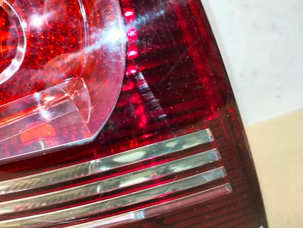 Vänster Bakljus VW Touran I MK1 2006-2010 OEM image 4