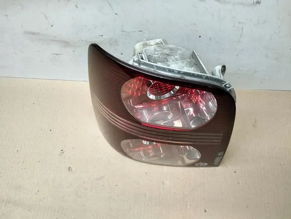 Vänster Bakljus VW Touran I MK1 2006-2010 OEM image 6