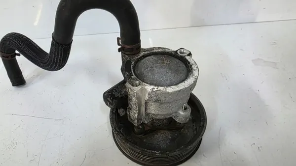 Bomba de dirección OEM 8200319066 para Renault Espace IV image 5