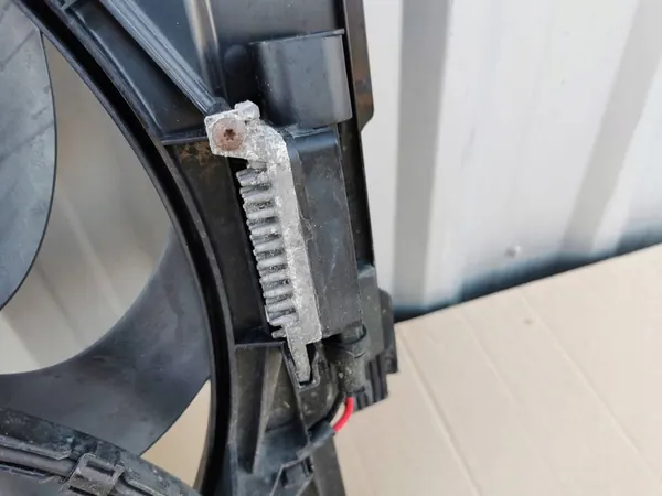 Kylarrubrik BMW 1 2 3 4 F20 F22 F30 F32 F36 7640508-BAX image 7