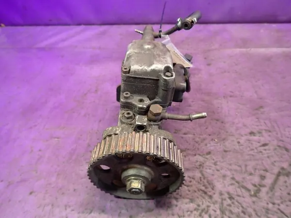 VW POLO III 6N 94-01 1.7 SDI Kraftstoffpumpe 028130111A image 2