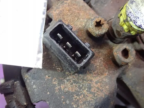 VW POLO III 6N 94-01 1.7 SDI Kraftstoffpumpe 028130111A image 7