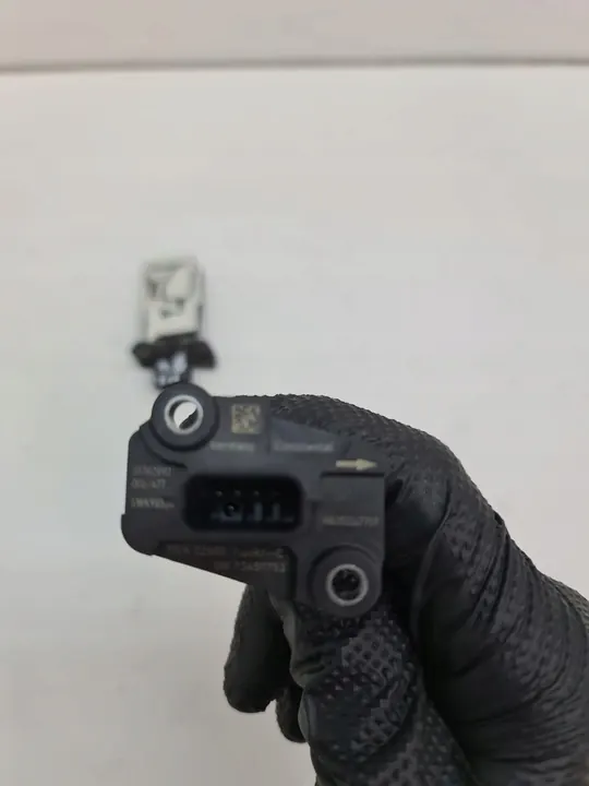 Renault Mass Air Flow Sensor H8201267959 image 3