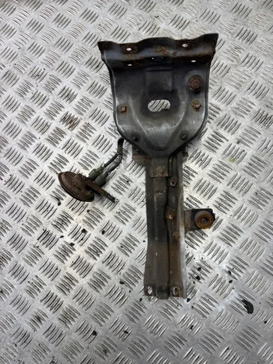 Mitsubishi Tutafäste OEM - Framre Bälte image 3