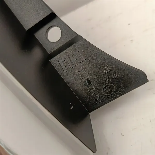 Lámpara Trasera Izquierda Fiat 500 51885548 image 5