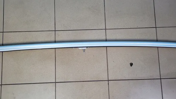 Rail de toit droit Mercedes W206 OEM A2068900200 image 4