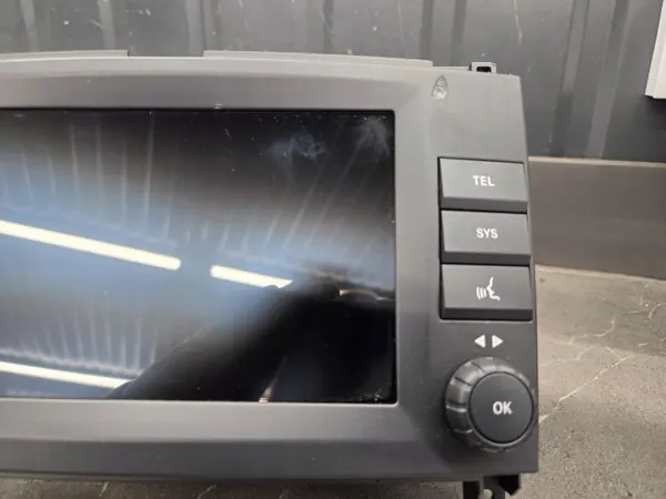 Mercedes VITO 447 Radio Navigation OEM A4479008719 image 4