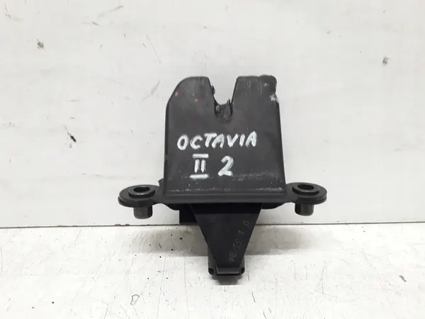 SKODA OCTAVIA 2 II 5D HB Baklucka Lås 1Z5827501C image 3