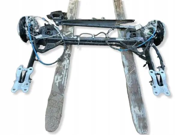 Viga do eixo traseiro OEM 555018846R Renault Kangoo image 2