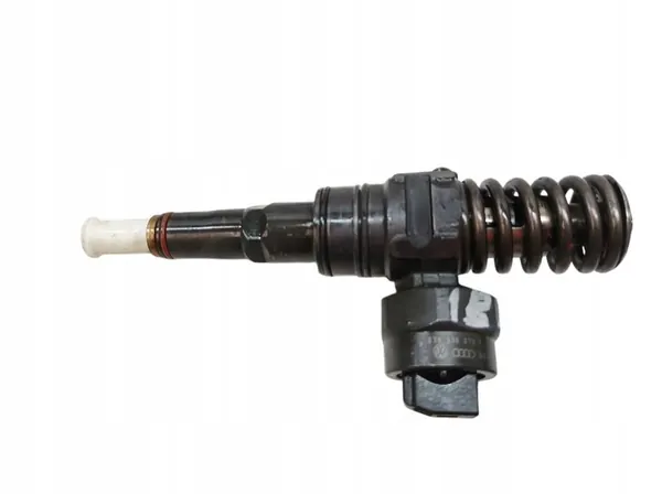 POMPOWTRYSKIWACZ VW Golf IV 1.9 TDI OEM 038130073F image 1