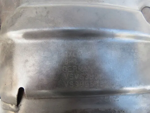 VOLVO S60 D5 DPF Catalytic Converter OE 36011222 image 8