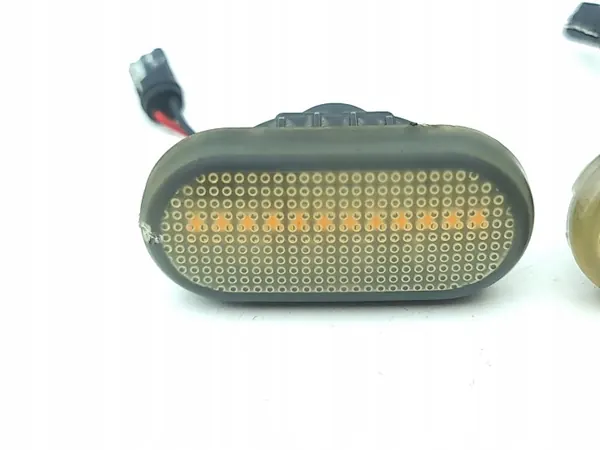 Nissan 350Z 2004 Spatbordknipperlicht OEM AMD198768 image 3