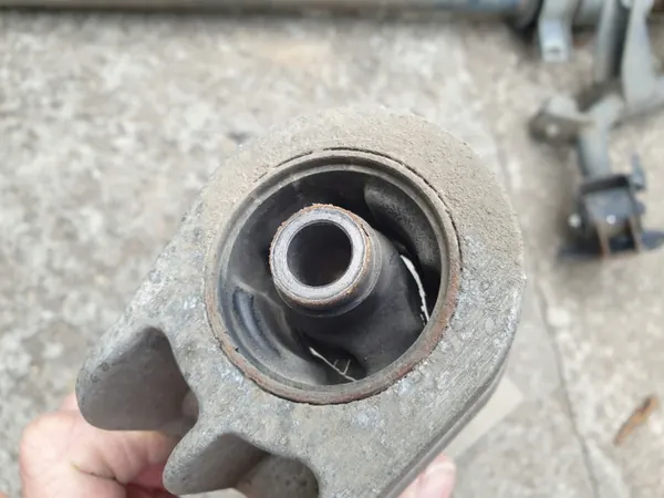 Differenzialhalterung OEM 29621-80J2 für Fiat Sedici image 3