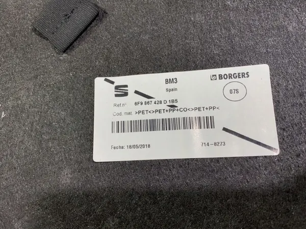 Panneau de coffre à roue de secours OEM FBZ20120 Seat Arona image 4