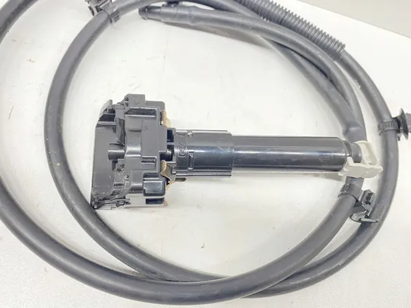 Lave-phares gauche Mazda CX-5 II 2017- OEM KB8M-518H4 image 2