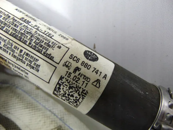 OEM 5C6880741A Vasen Airbagverho VW Jetta VI:lle image 3