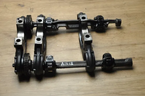 Balansas Mercedes-Benz OEM A6540110100 Gebruikt image 2