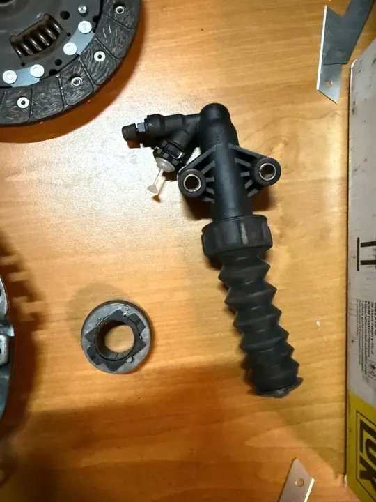 Schaeffler LuK Kytkinpaketti 200mm image 8