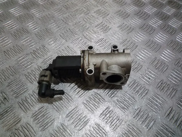 Válvula EGR Pierburg OEM B714 para Opel Zafira B 1.9CDTI image 3
