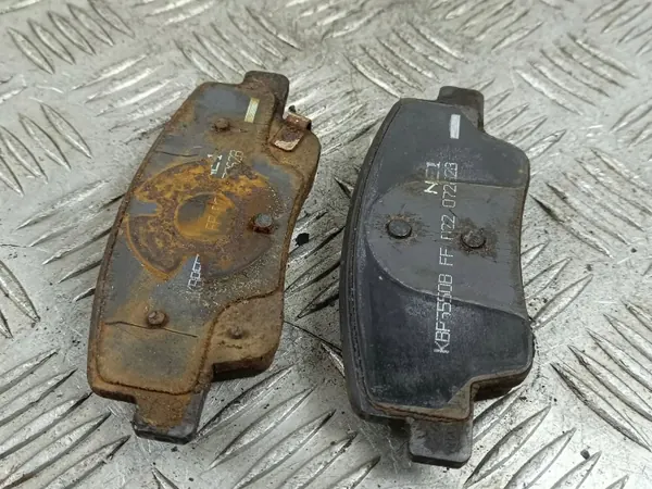 Hyundai OEM FOB41062 Taka jarrupalat - Käytetty image 4