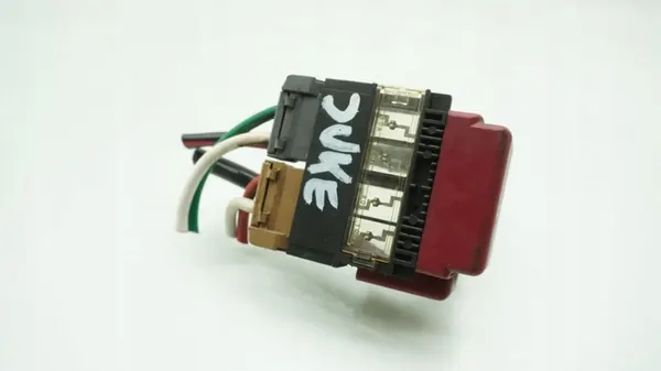 NISSAN JUKE F15 KLEMA PLUSOWA image 3