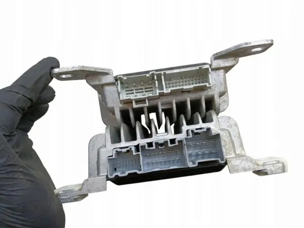 Amplificador Bose OEM 12772028/12772030 Cadillac BLS image 3