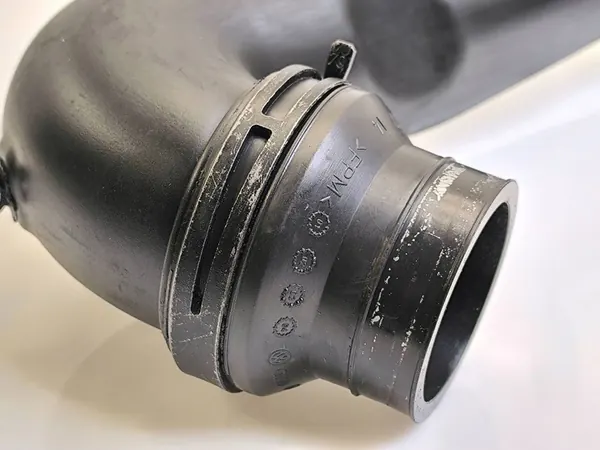 POLO IV 9N LIFT 1.9TDI Turboschlauch image 7