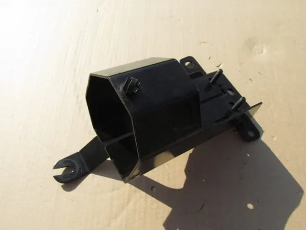 Dodge NITRO 2.8 CRD 2008 Fuel Filter Mounting OEM image 3