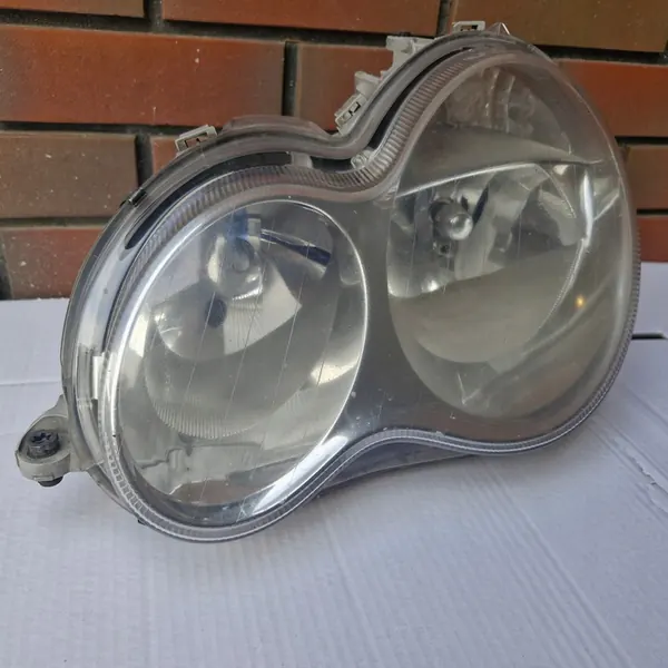 Linker voorlamp Mercedes C 203 A2038201159 image 2