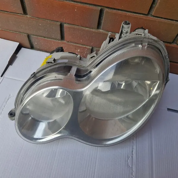 Linker voorlamp Mercedes C 203 A2038201159 image 4