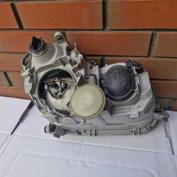 Linker voorlamp Mercedes C 203 A2038201159 image 6