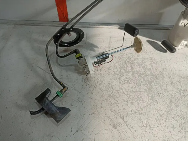 SUBARU XV I Bomba de Combustível Flutuador 2.0 Gasolina 42021FJ000 image 2