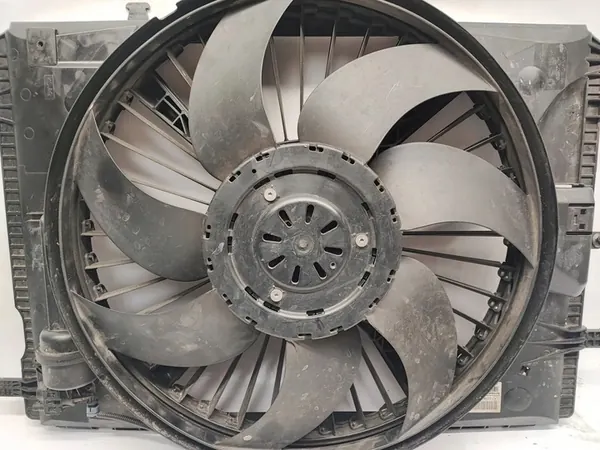 Mercedes-Benz OE A2045000493 Elektrische motor, Koelventilator image 3
