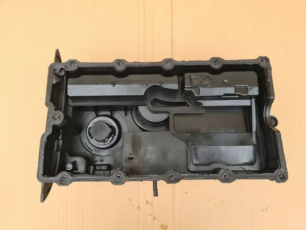 Ventildeckel VW Passat B6 2.0 TDI 03G103469L image 7