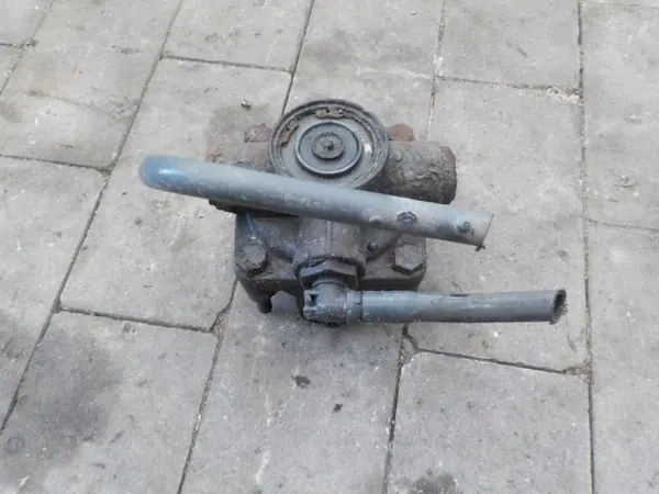 Soupape de relais DAF 106 - Pièce OEM d'occasion image 2