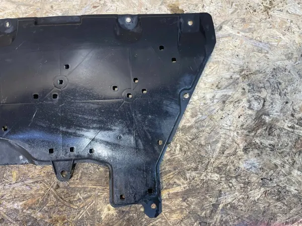 Mazda CX-60 Etupuskurin Alaosa Peite OEM KBB356113 image 3