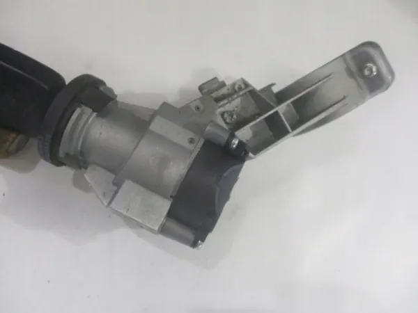 Fiat 500X dörrlåscylinder OEM 00519773460 image 4