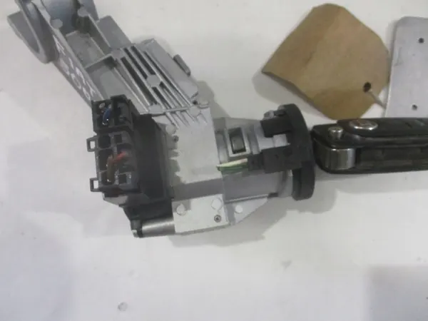 Fiat 500X dörrlåscylinder OEM 00519773460 image 8
