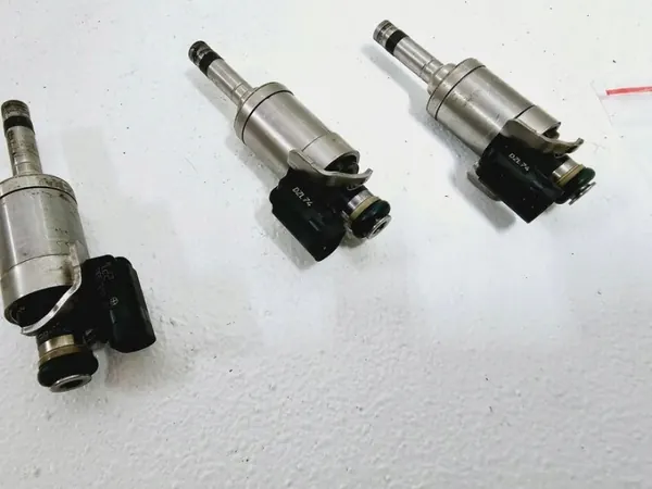 Inyector DM5G-9F593-A4 para Ford Focus/Fiesta image 2