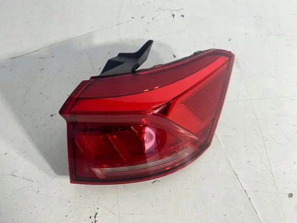 Lámpara trasera derecha VW T-Roc 2GA EU image 6