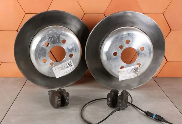 OEM 6882245 Achter Remschijven & Blokken Set 330x20 image 3