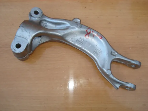 Supporto ammortizzatore anteriore destro AUDI A5 S5 8W 3.0 TFSI image 2