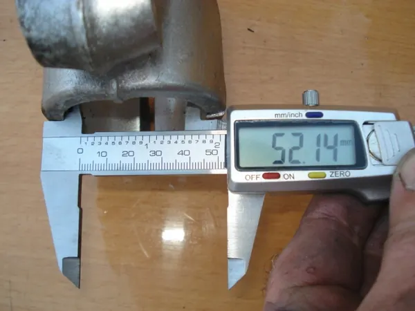 Supporto ammortizzatore anteriore destro AUDI A5 S5 8W 3.0 TFSI image 4