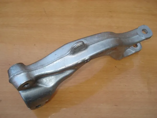 Supporto ammortizzatore anteriore destro AUDI A5 S5 8W 3.0 TFSI image 6