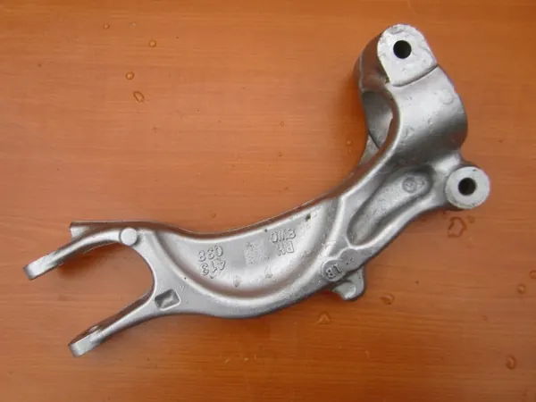 Supporto ammortizzatore anteriore destro AUDI A5 S5 8W 3.0 TFSI image 8