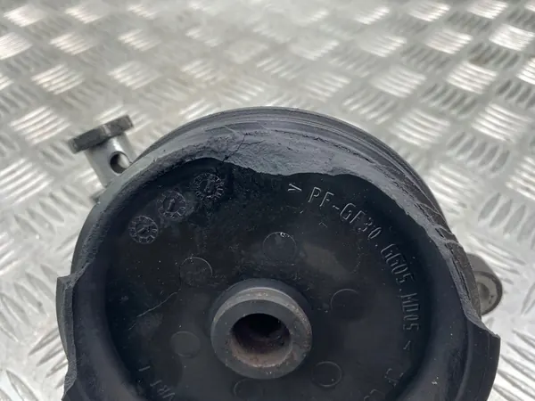 Servostyrningspump Mercedes E300 CDI W211 A0054660301 image 3