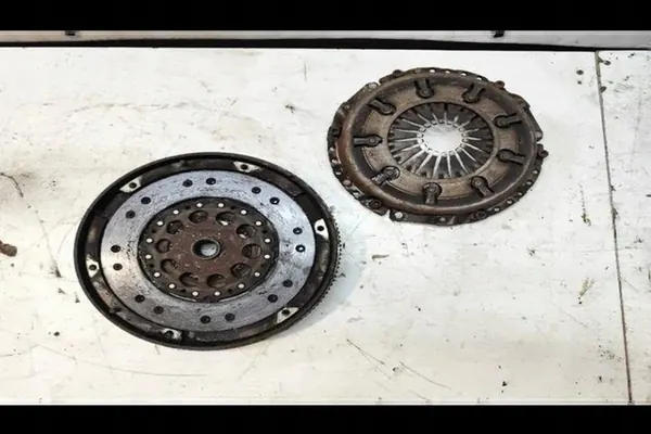 Embreagem completa AUDI A6 AVANT 1.9L Diesel 2004 058141031E image 5