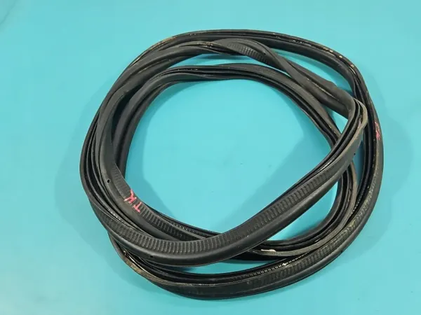 Joint de hayon Land Rover OEM IMPRK1554786 image 3