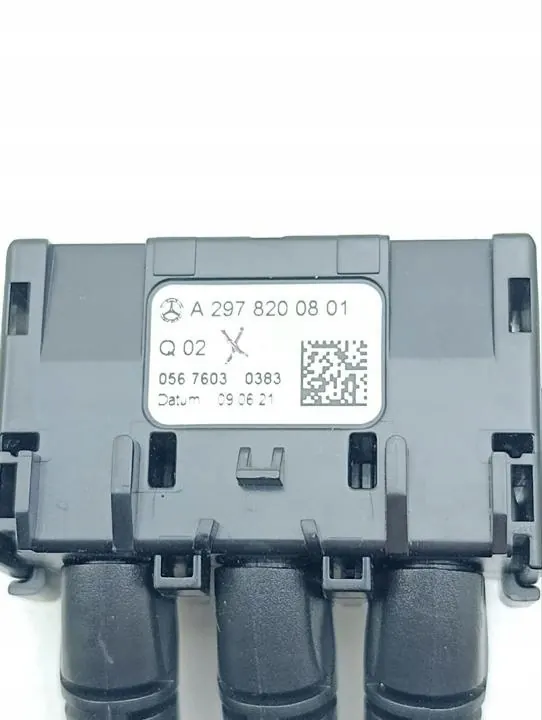 USB-Eingabegerät Mercedes-Benz EQS 2022 OEM A2978200801 image 9